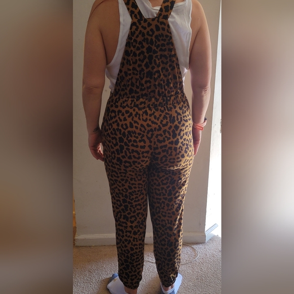 Leopard Print Pants - Picture 4 of 6